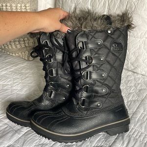 Sorel Faux Fur Lined Black Winter Boots